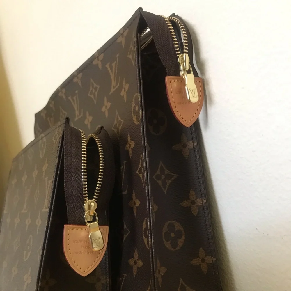 Louis Vuitton Monogram Toiletry 19 - Picture 12 of 12